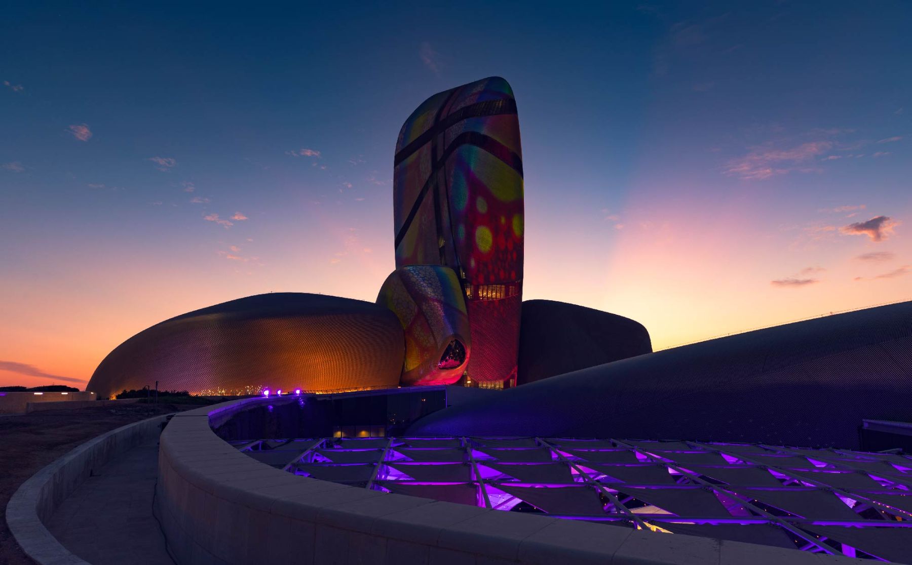 إثراء يدعم الحراك الثقافي بحزمة برامج وندوات مُثرية