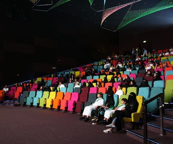 القَط والفُل والليمون