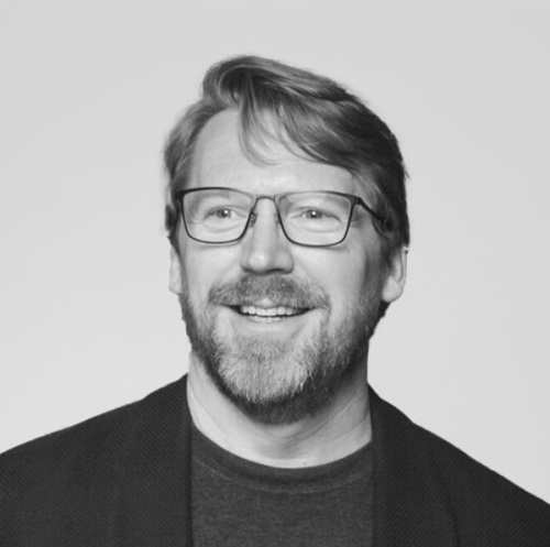 Dr. Cameron Sinclair