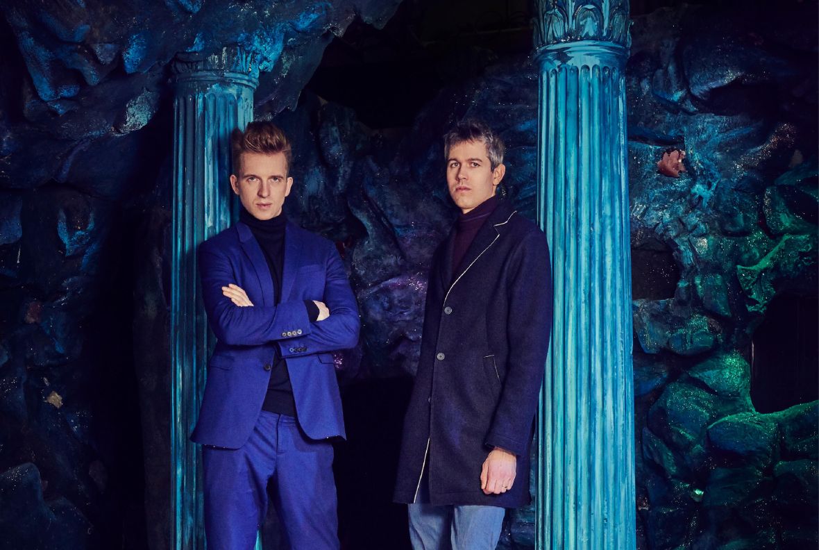 سام بومباس وهاري بار