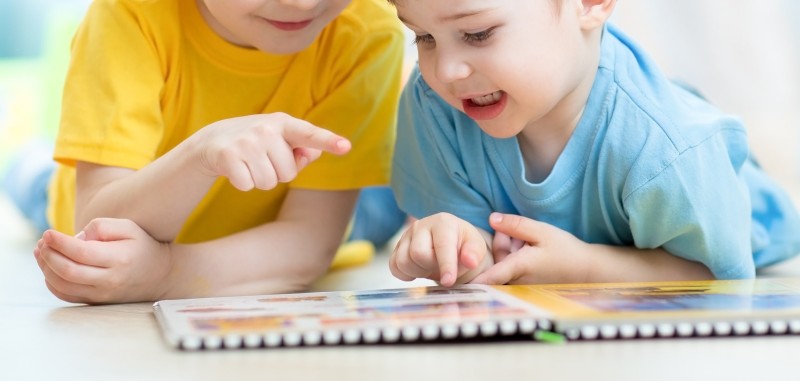 Let's listen, play and guess