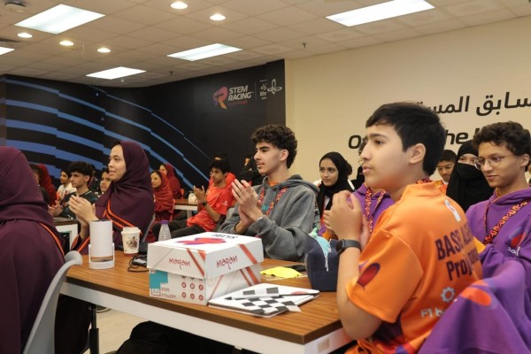 إثراء يختتم المنافسة الإقليمية لسباق STEM السعودية بتأهل 20 فريقًا