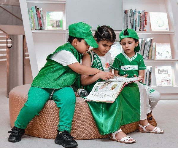 حكايات من حول المملكة