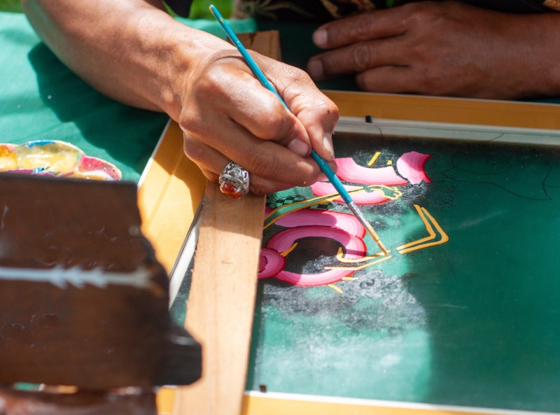 The Art of Floral Motifs on Glass