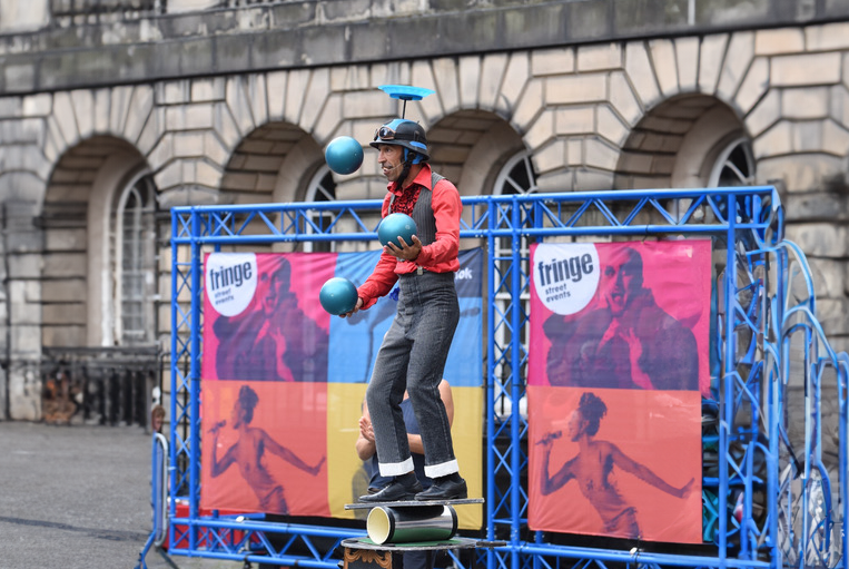 Kiki Vita: The Gentleman Juggler
