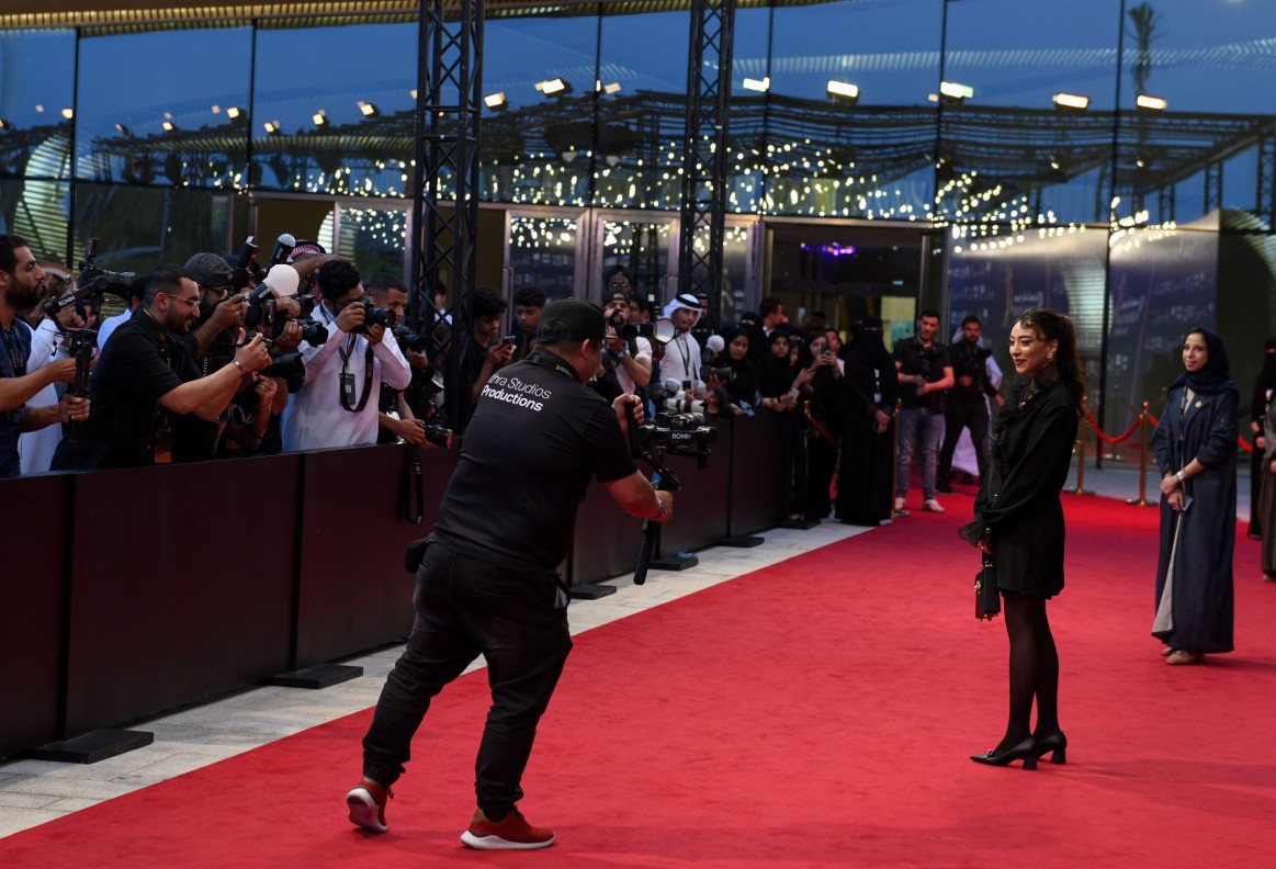 Red Carpet Meet the Celebrities
