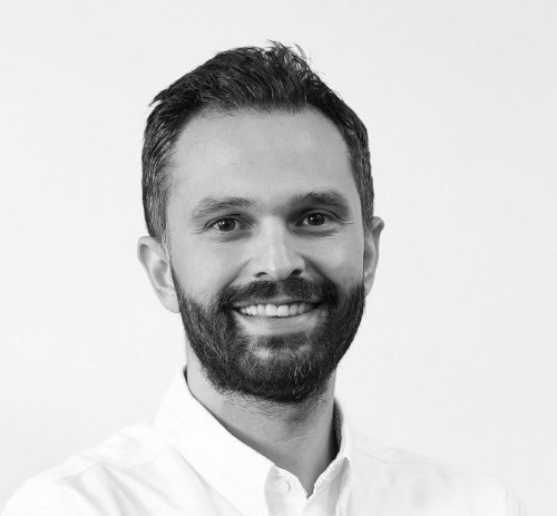 نزار الحمود