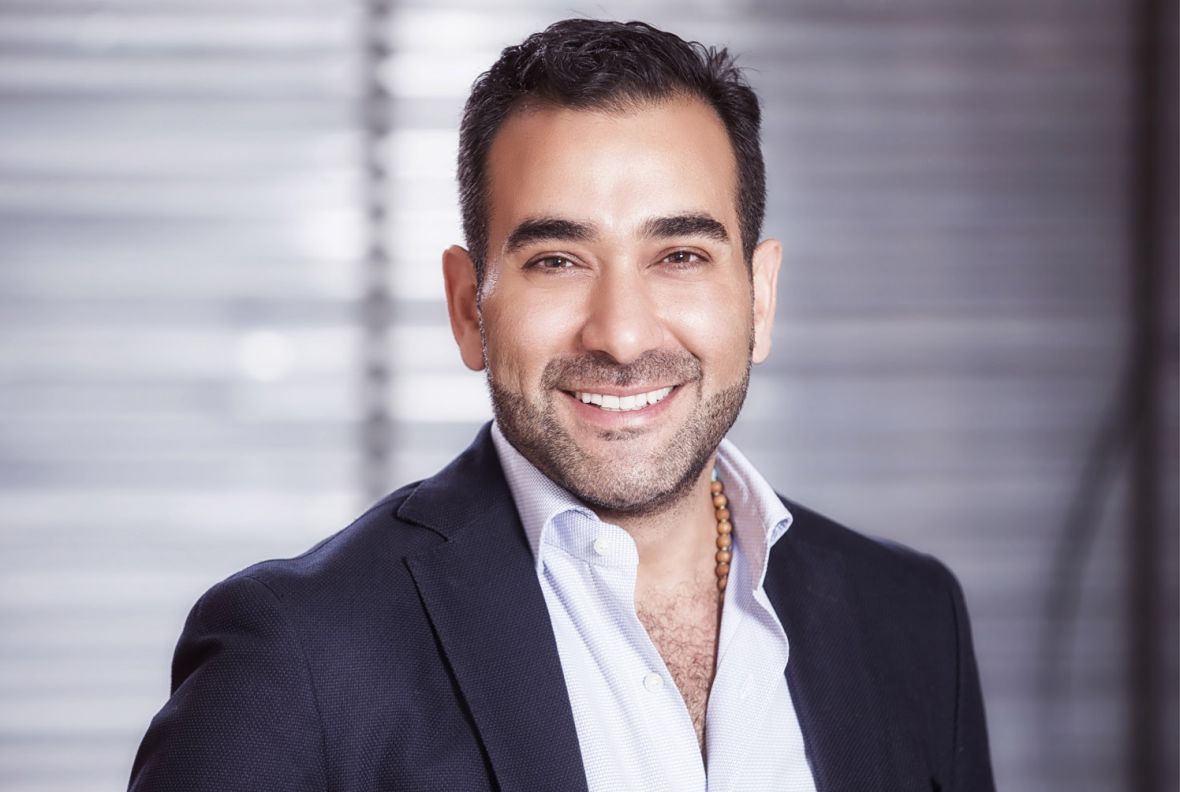 دكتور يزن حجازي